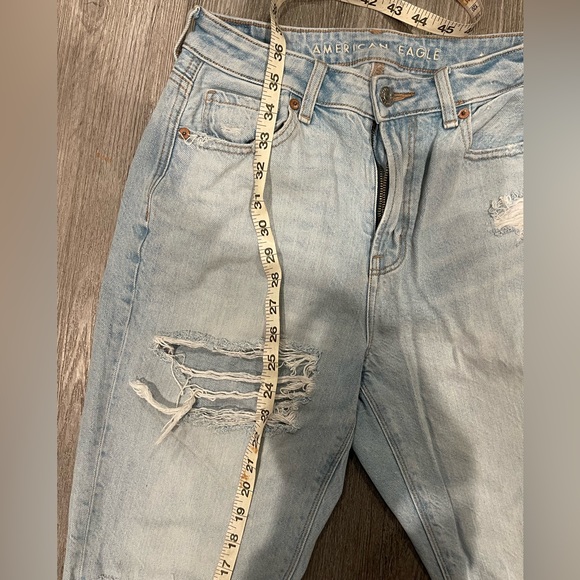 american eagle high rise mom jean - Picture 6 of 10